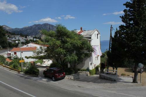 Apartments By The Sea Brist (makarska) - 6867