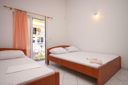Apartments By The Sea Podaca (makarska) - 6745