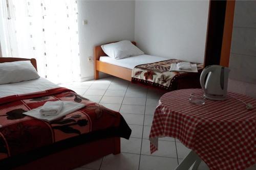 Apartments By The Sea Podaca (makarska) - 6745
