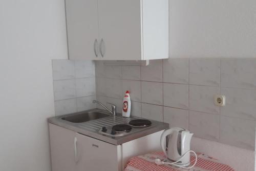 Apartments By The Sea Podaca (makarska) - 6745