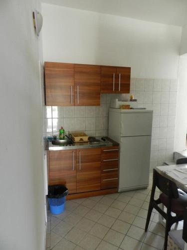 Apartments By The Sea Brist (makarska) - 9674