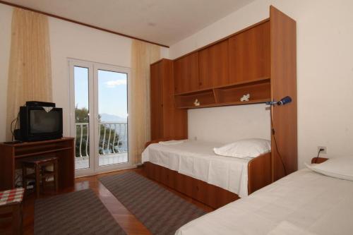 Apartments By The Sea Brist (makarska) - 505