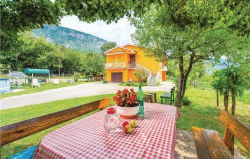 Two-bedroom Apartment In Plomin