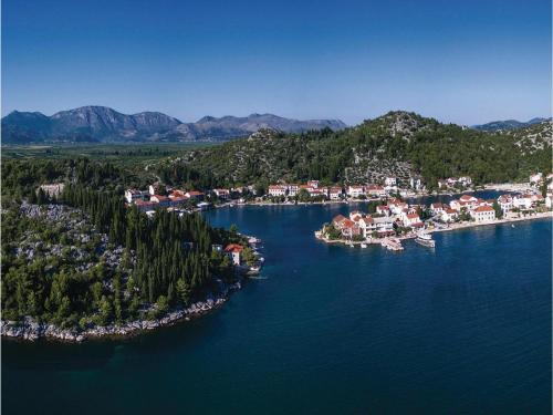 One-bedroom Apartment In Ploce