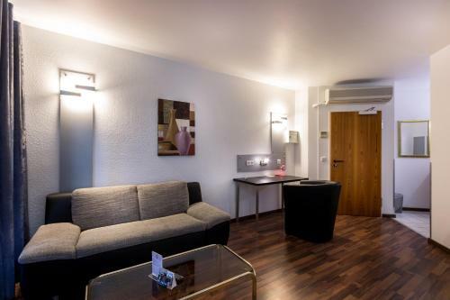 Turmhotel Rhein-main