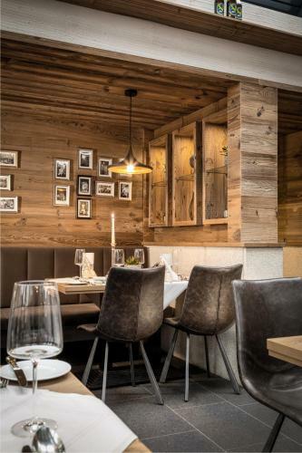 Hotel-gasthof H�ttl