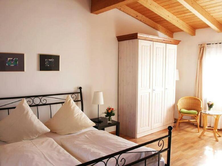 Hostal Dorfsch�nke