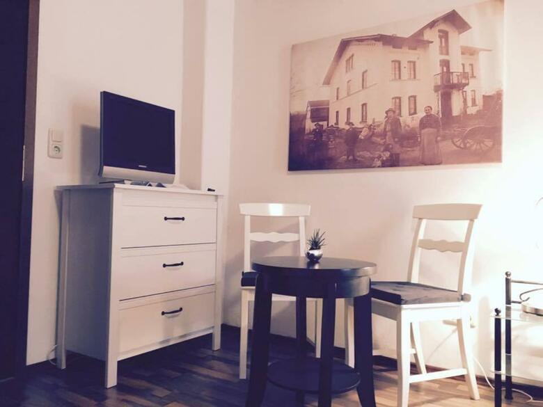 Hostal Dorfsch�nke