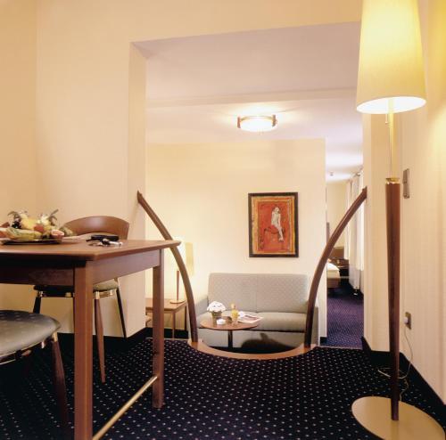 Victoria Hotel