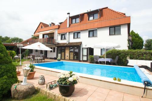 Hostal Hotel Zum K�hlen Grunde