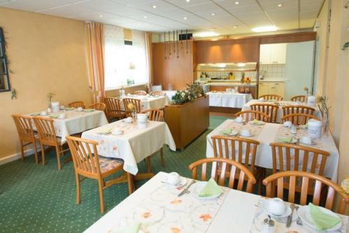 Hostal Hotel Zum K�hlen Grunde