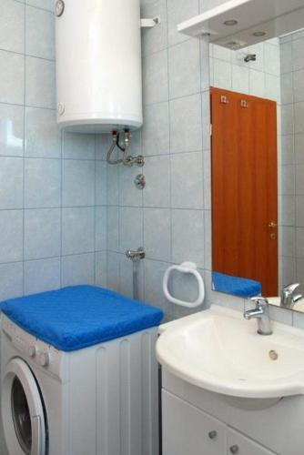 Apartment Pirovac 16274a