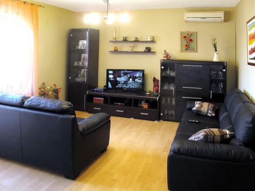 Holiday Home Sonja (ipc157)