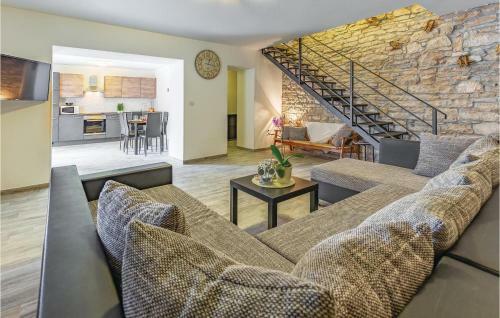 Two-bedroom Holiday Home In Peruski