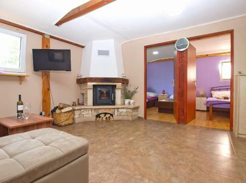 House Nikola 1422