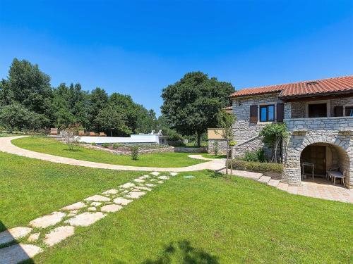 Spacious Villa Sany With Private Pool