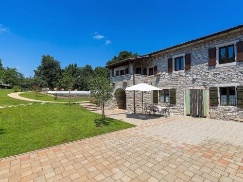 Spacious Villa Sany With Private Pool