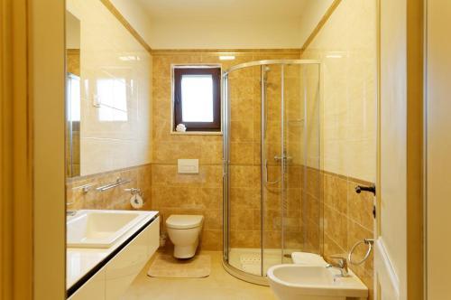 Spacious Villa Sany With Private Pool