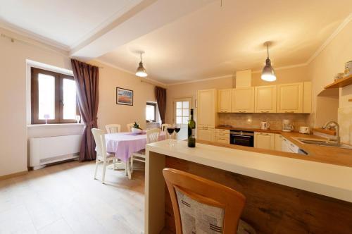 Spacious Villa Sany With Private Pool