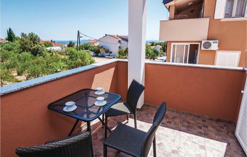 Two-bedroom Apartment In Pakostane
