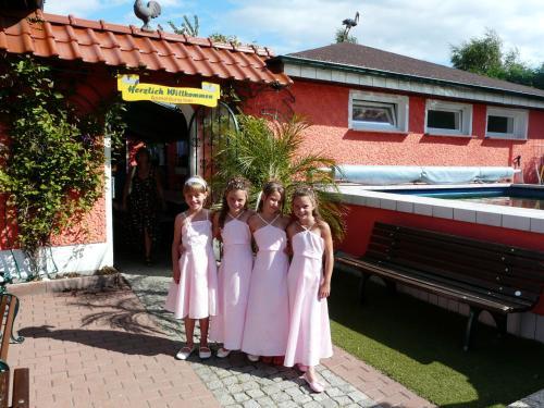 Hostal Pension Hollyday