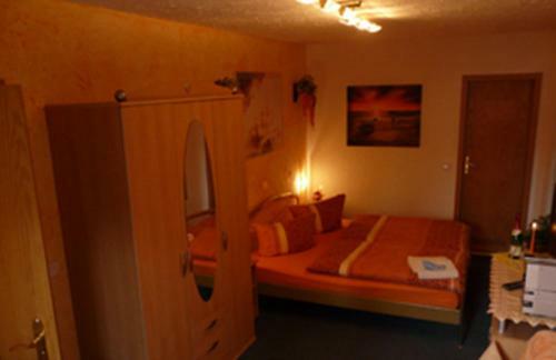 Hostal Pension Hollyday