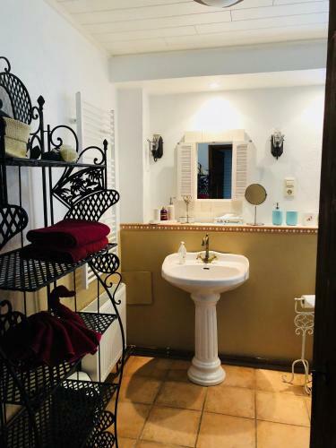 Hostal Villa Provence