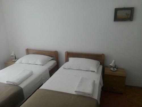 Apartments Prisnac