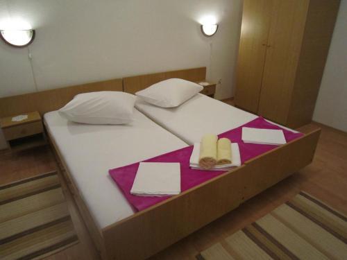 Holiday Home Apartment Antika I