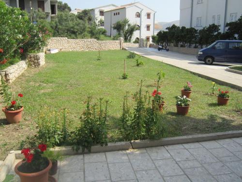 Holiday Home Apartment Antika