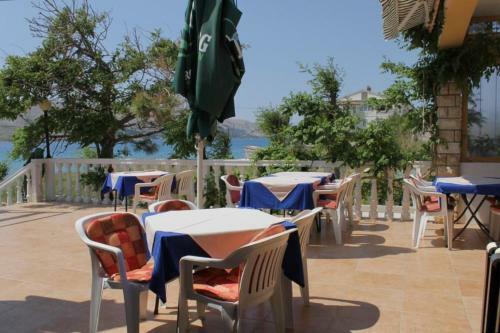 Hostal Triple Room Pag 3298c