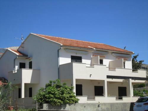 Holiday Home Apartment Antika II