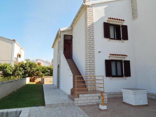 Apartment Pag 11358e