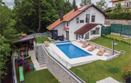 Three-bedroom Holiday Home In Ozalj
