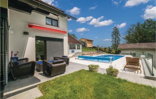 Three-bedroom Holiday Home In Ozalj