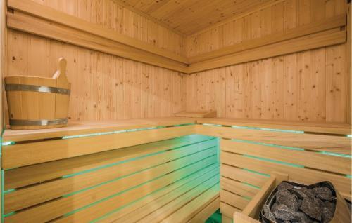 Three-bedroom Holiday Home In Ozalj