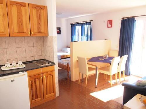 Apartments And Rooms With Parking Space Orebic (peljesac) - 10191