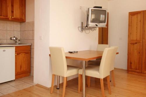 Apartments And Rooms With Parking Space Orebic (peljesac) - 10191