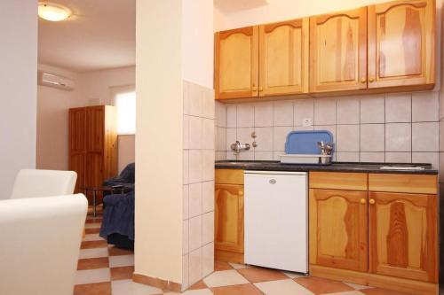 Apartments And Rooms With Parking Space Orebic (peljesac) - 10191