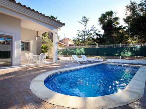 Holiday Home Casa Gaviota IX Riumar