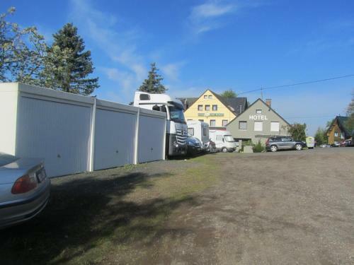 Land-gut-hotel Zur Burg N�rburgring-eifel