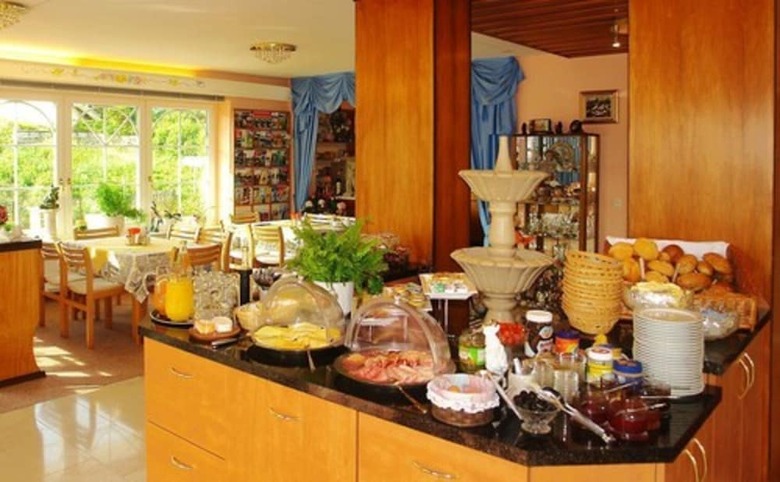 Hostal Hotel Garni Regina