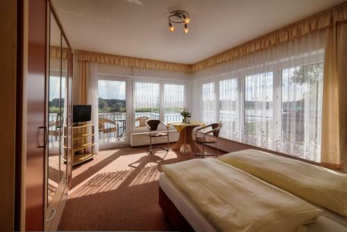 Hostal Elbterrassen Zu Brambach