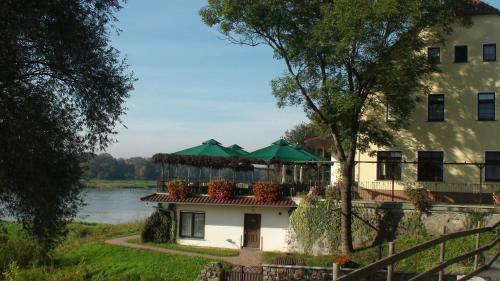Hostal Elbterrassen Zu Brambach