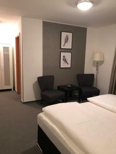 Hostal Hotel Garni Zum Rebstock