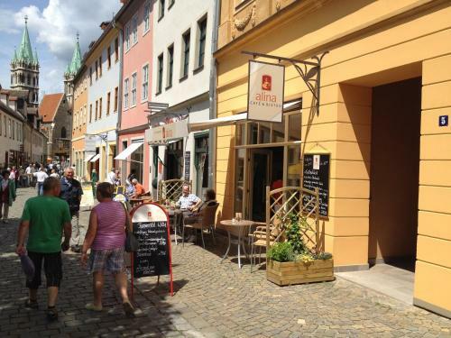 Hostal Hotel Garni Zum Rebstock