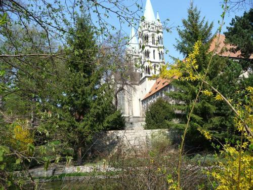 Hostal Hotel Garni Zum Rebstock