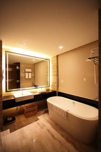 Shenglong Jianguo Hotel Haiyang