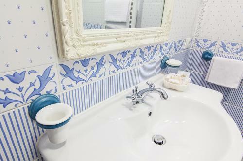 Hostal Osteria Da Cesare E Locanda