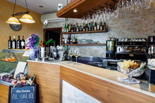 Hostal Osteria Da Cesare E Locanda